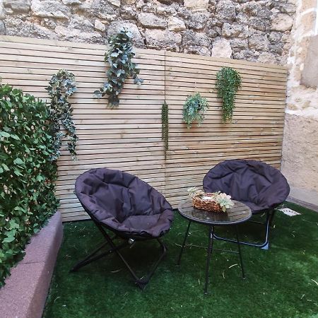 Chez Leon - Clim' & Patio - Appart Loupian Centre Экстерьер фото
