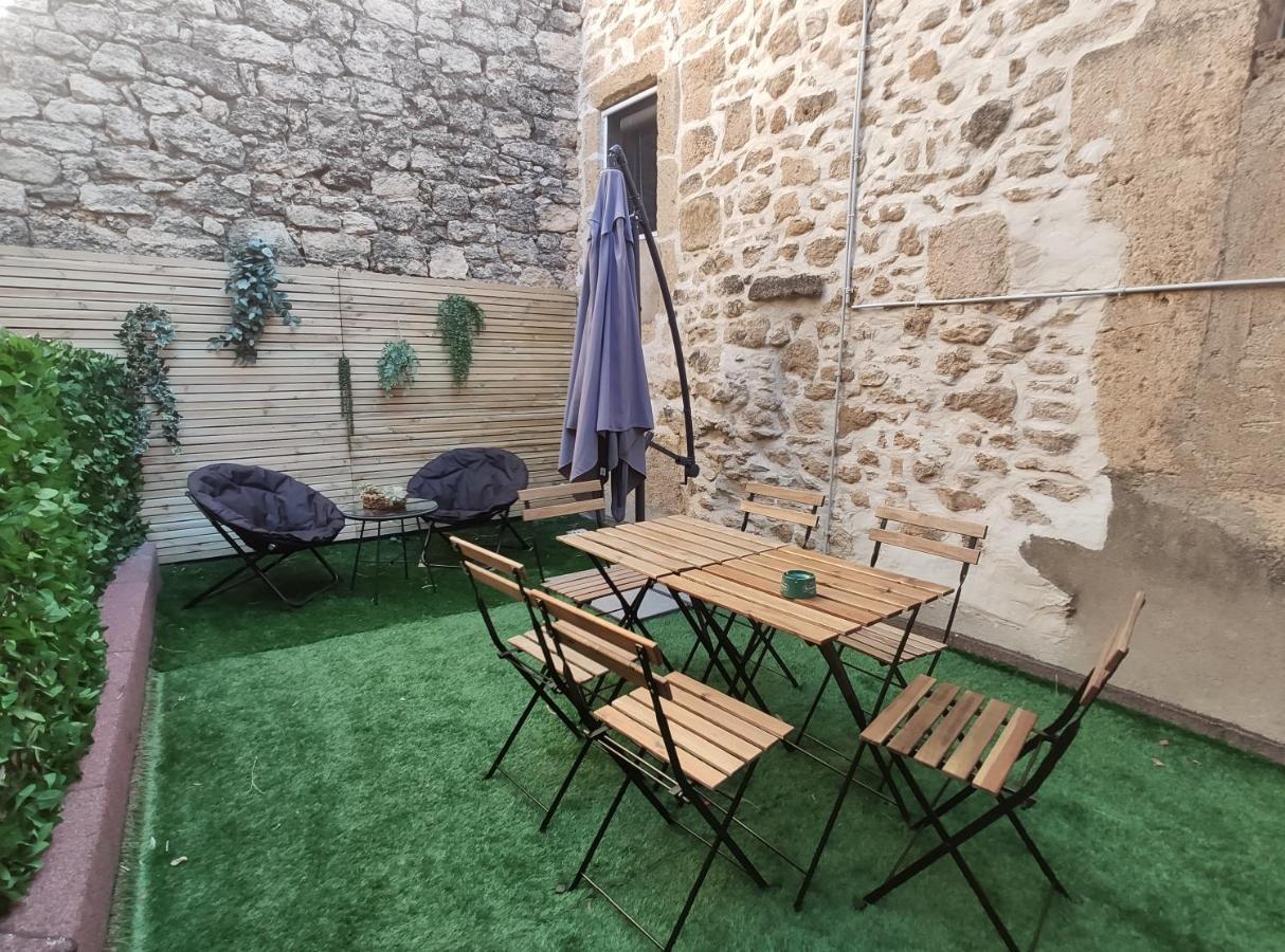 Chez Leon - Clim' & Patio - Appart Loupian Centre Экстерьер фото